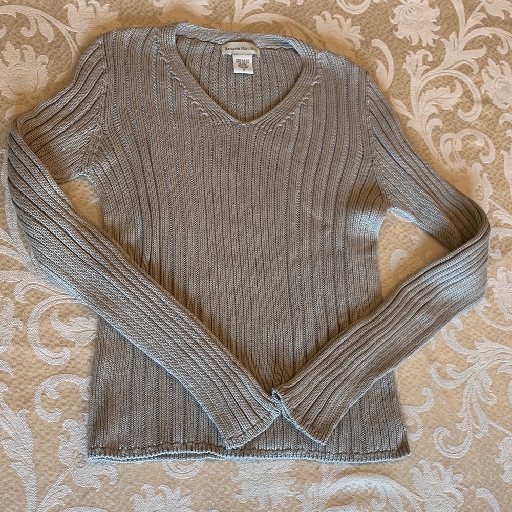 Banana Republic Gray V-Neck Sweater